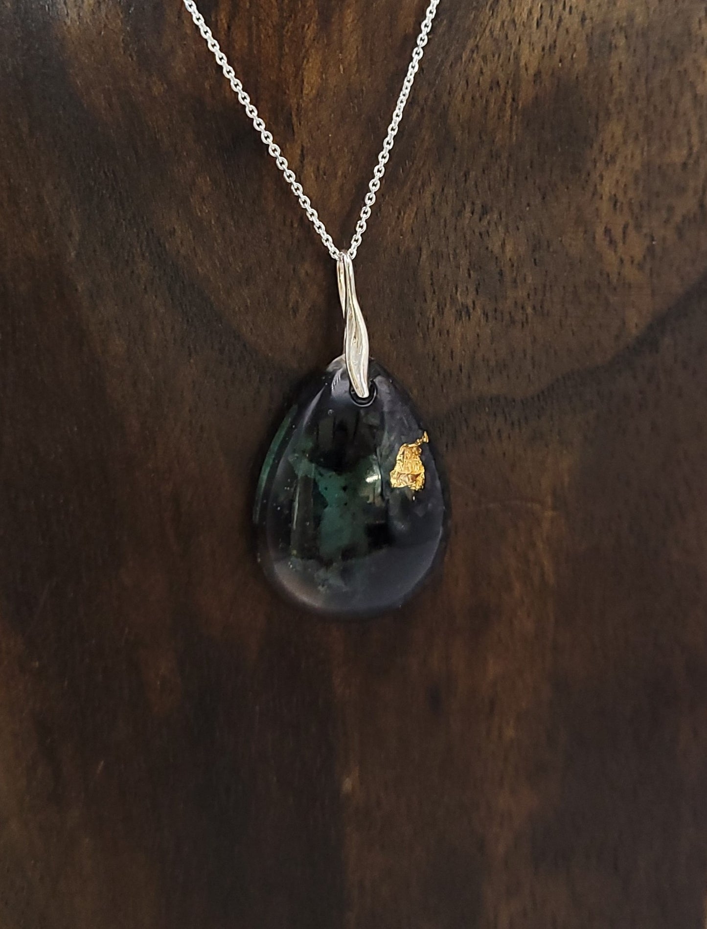 luxurious Orgonique Schutz-Amulett, Smaragd "göttliche Eingebung"