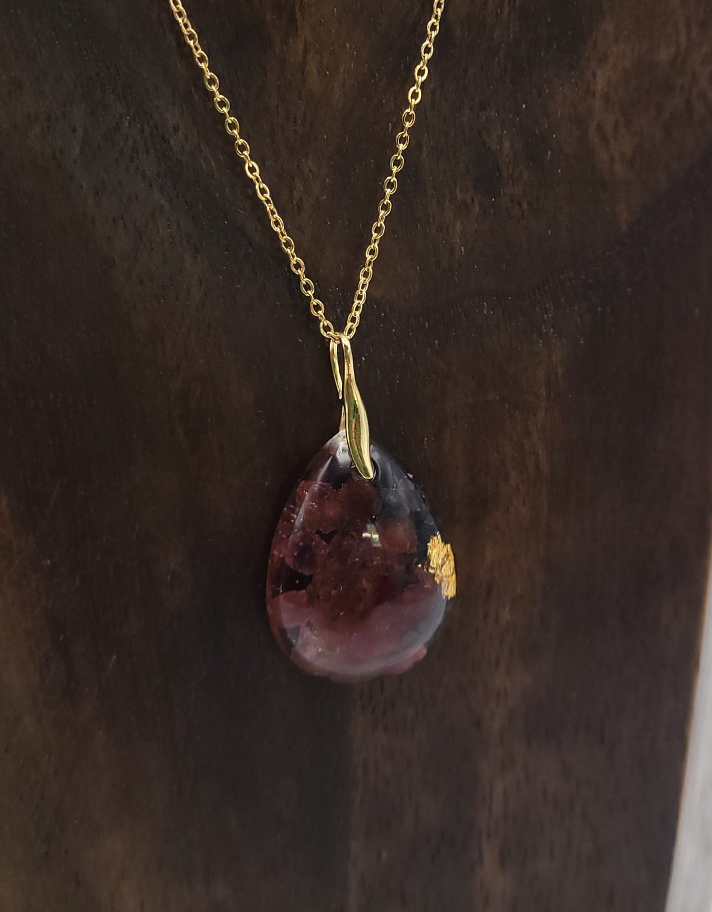 luxurious Orgonique Schutz-Amulett, Rubin "Herzenergie"