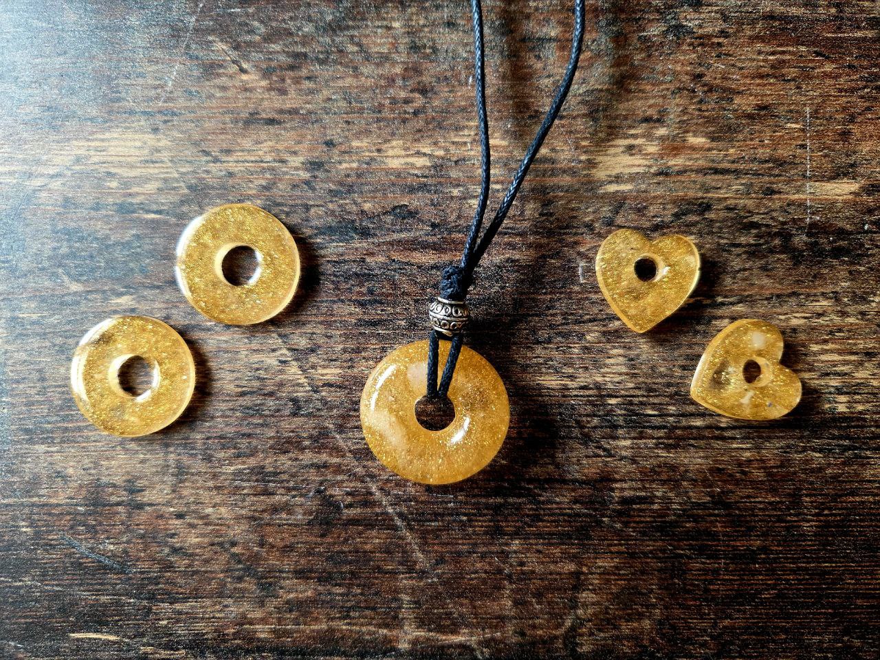 Orgonique Sonnen-Amulett & 2 Paar Ohrring-Anhänger